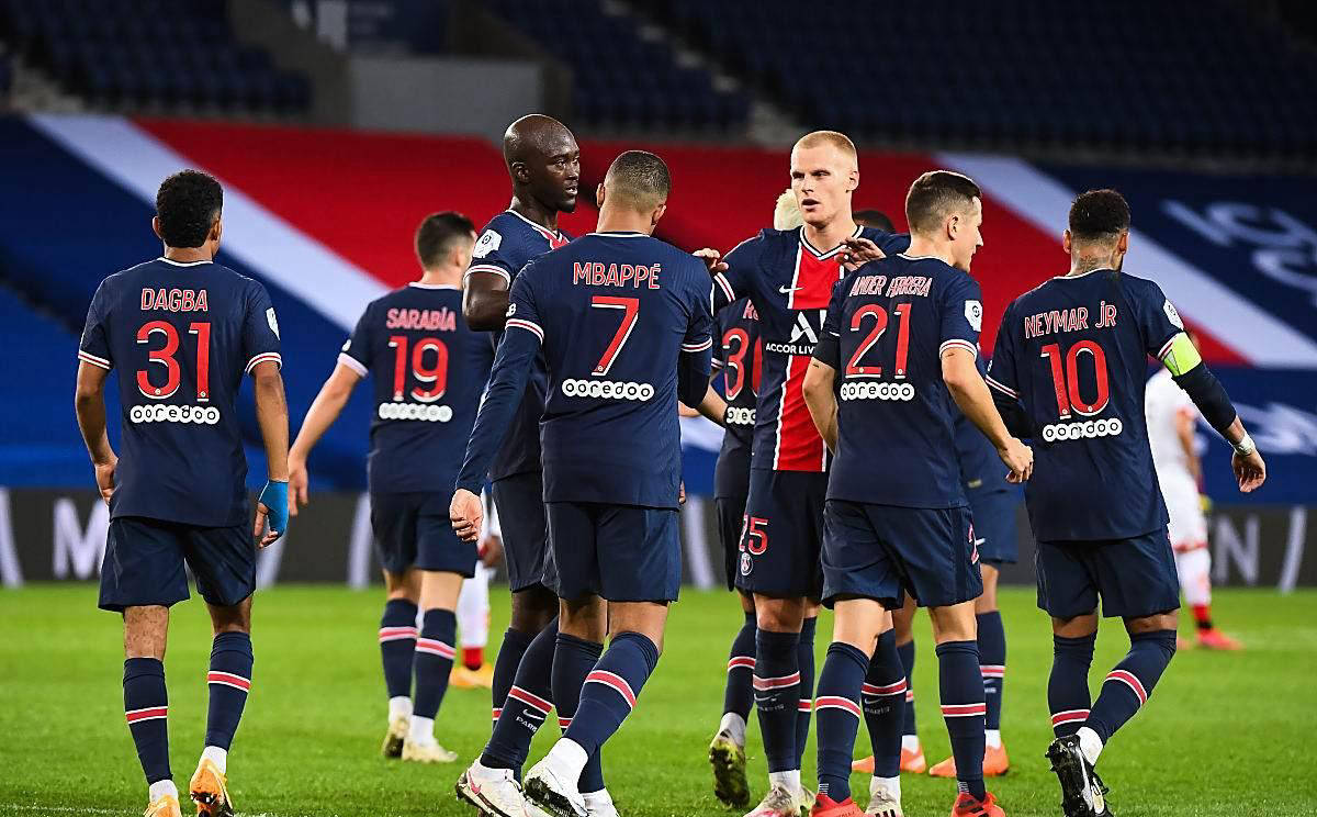 曼联客场大胜摩纳哥,晋级欧冠四强 曼联客场大胜摩纳哥,晋级欧冠四强