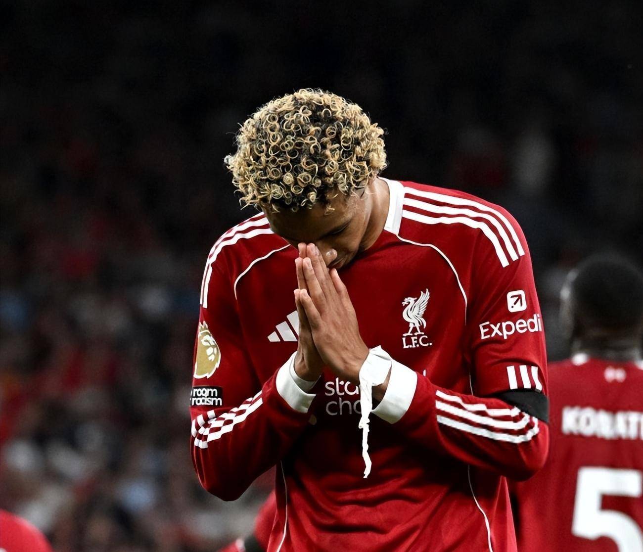 包含利物浦神射手刷新纪录，生涯破百进球的词条