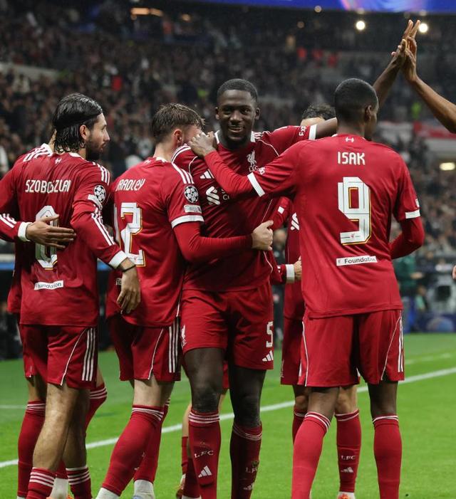 包含法兰克福客场险胜法兰克福，喜获关键胜利的词条