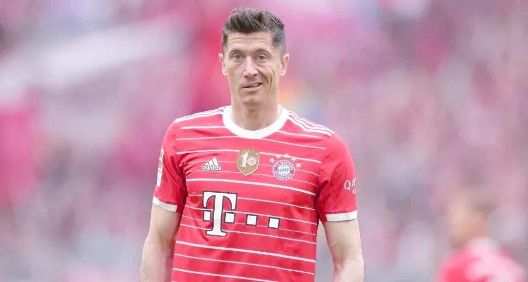 包含莱万喧嚣：射门连连登场狂飙球助拜仁领先盘拨的词条