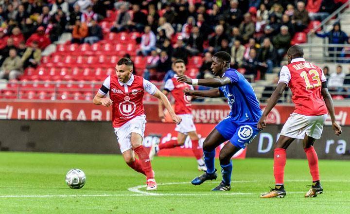 兰斯客场失利，保级形势雪上加霜