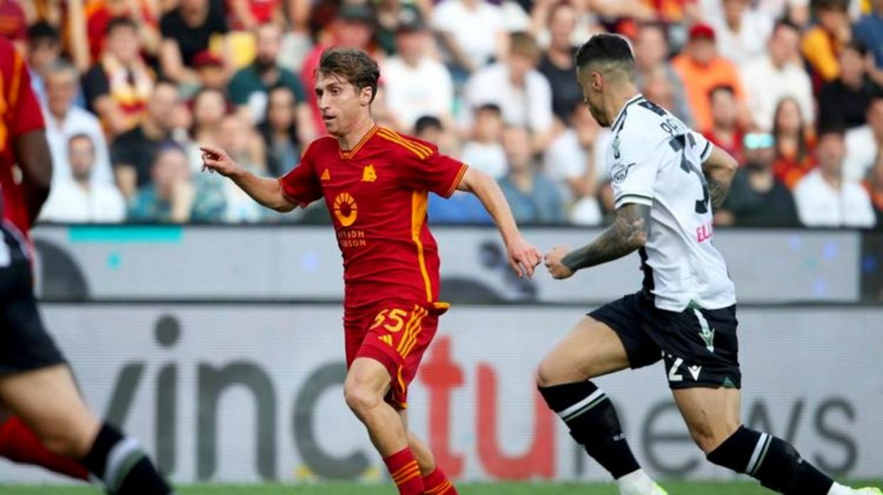 包含意甲球队士气低迷，主帅传奇震怒的词条