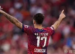 RB莱比锡客场逆转胜勒沃库森，登顶积分榜的简单介绍